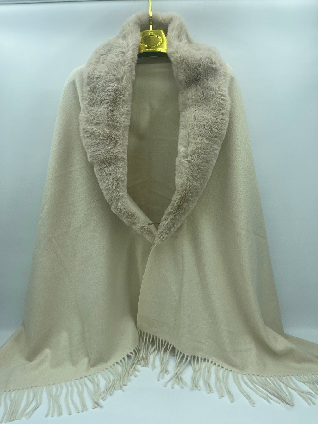 накидка из искусственного меха,накидки,накидка меховая,накидка женская теплая,пончо с мехом