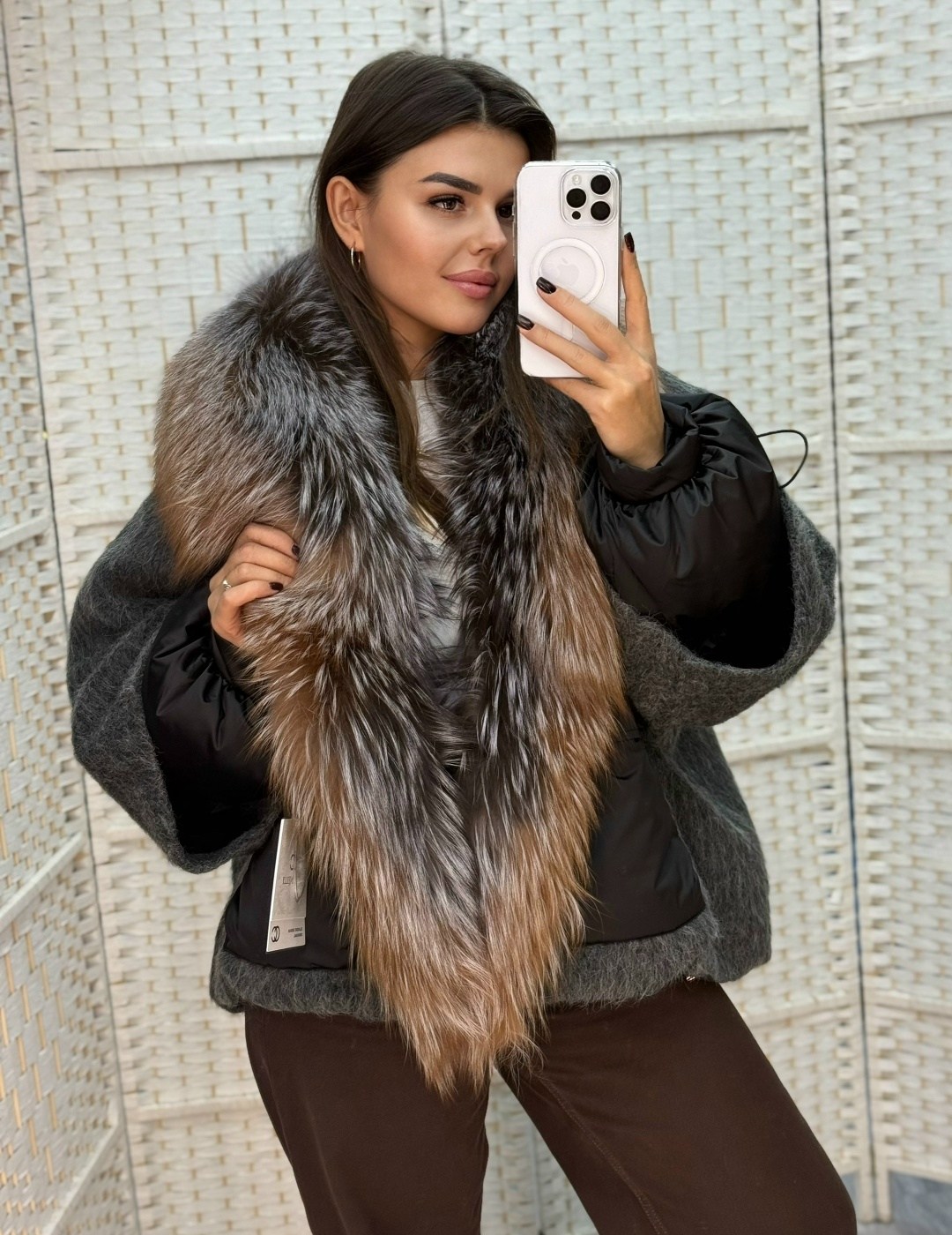 пуховики с мехом,пуховики с натуральным мехом,куртка с мехом,куртка зимняя с чернобуркой,пуховик с мехом чернобурки city furs