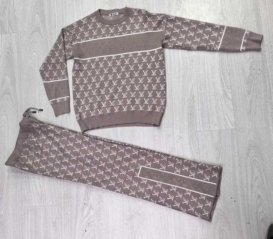 теплый костюм,спортивные костюм,одежда для мальчика,свитер луи виттон женский