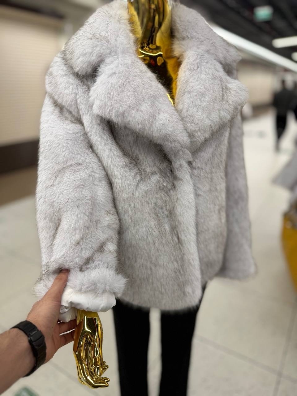 женская шуба,короткие шубы,шуба искусственная,шубы из песца,шуба меховая