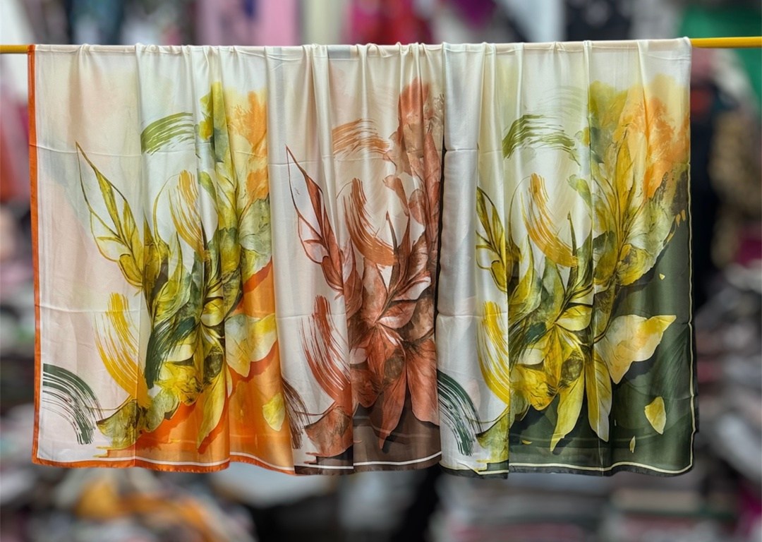 шелковый шарф,шелковый платок,атласный платок,женский шелковый шарф,платки женские