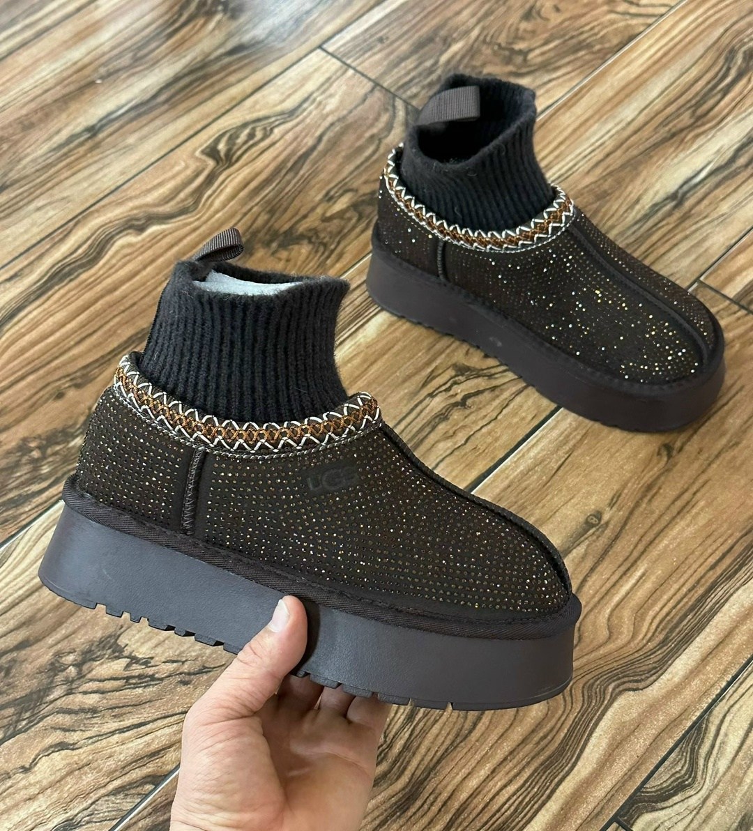 угги женские,,женская зимняя , женская,зимняя