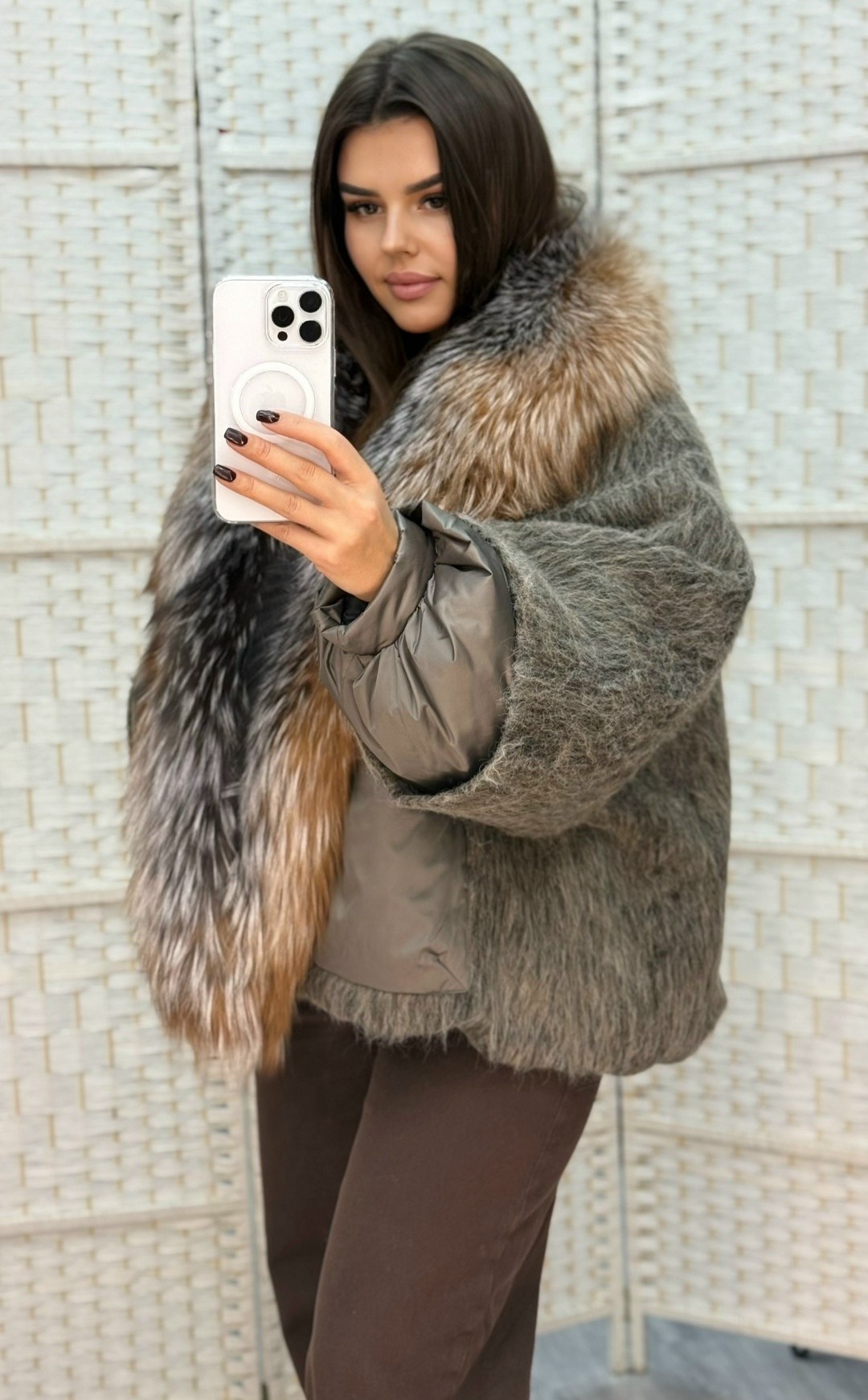 пуховики с мехом,пуховики с натуральным мехом,пуховик женский с натуральным мехом,пуховик женский с мехом,куртка с мехом