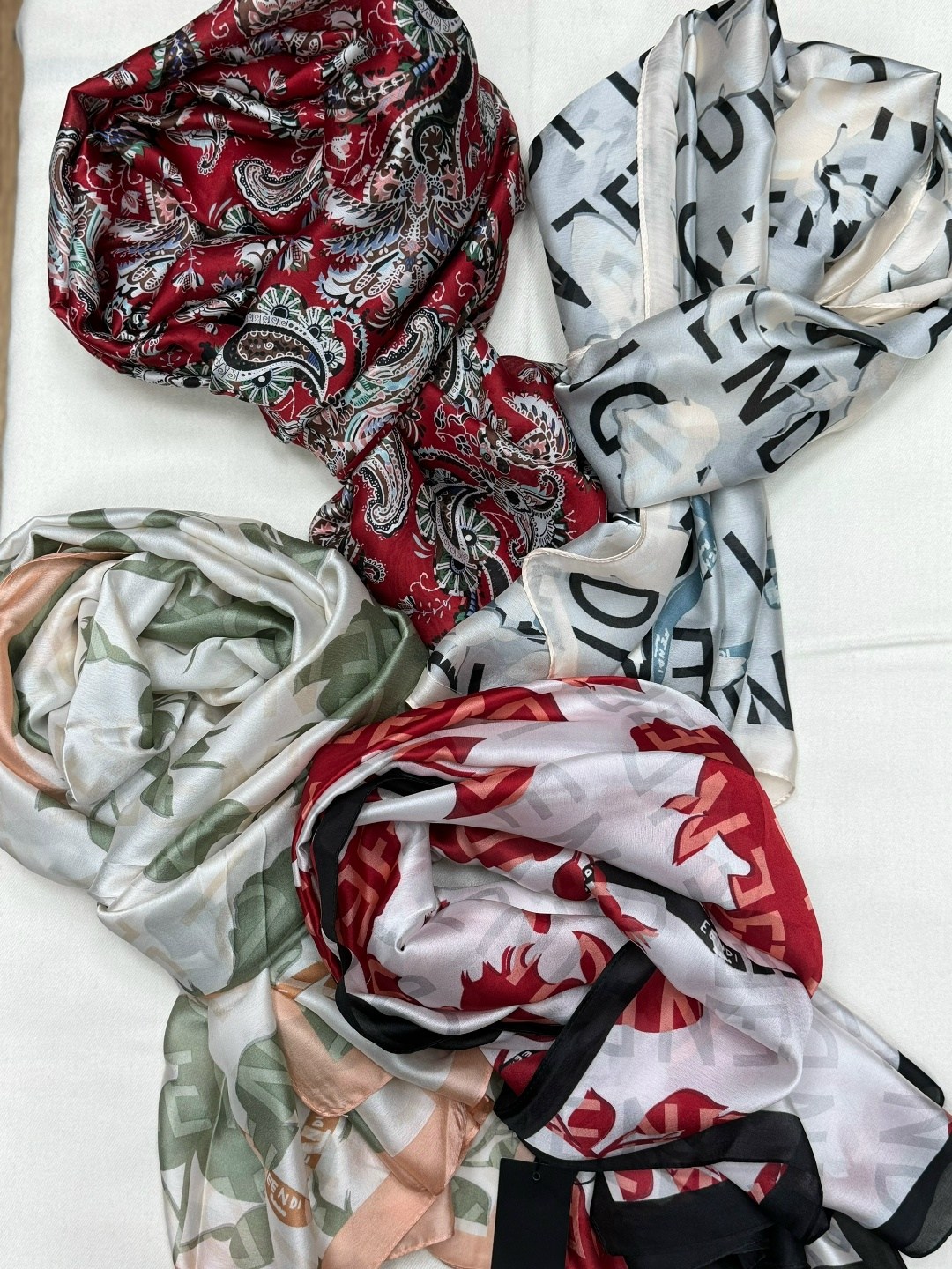 шелковые платки,шелковый шарф,шарфы для женщин,женский шелковый шарф,платки женские