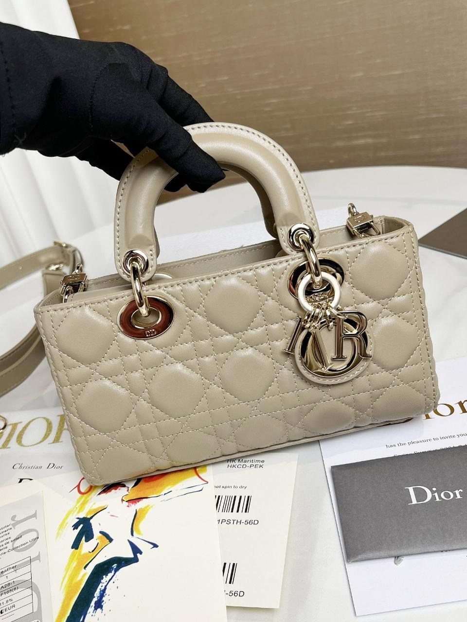 christian dior сумка,dior сумка,сумка женская dior,сумки через плечо christian dior,сумка в стиле dior