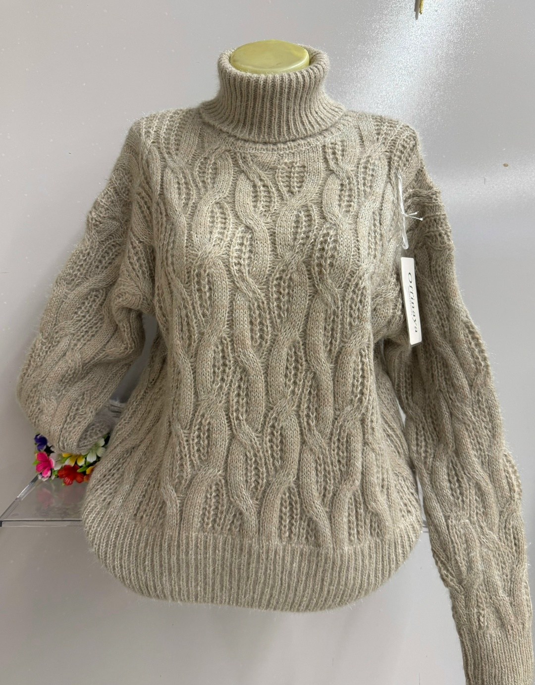 женский свитер,свитера вязаные,женские вязаные свитера,свитер,свитер вязанный