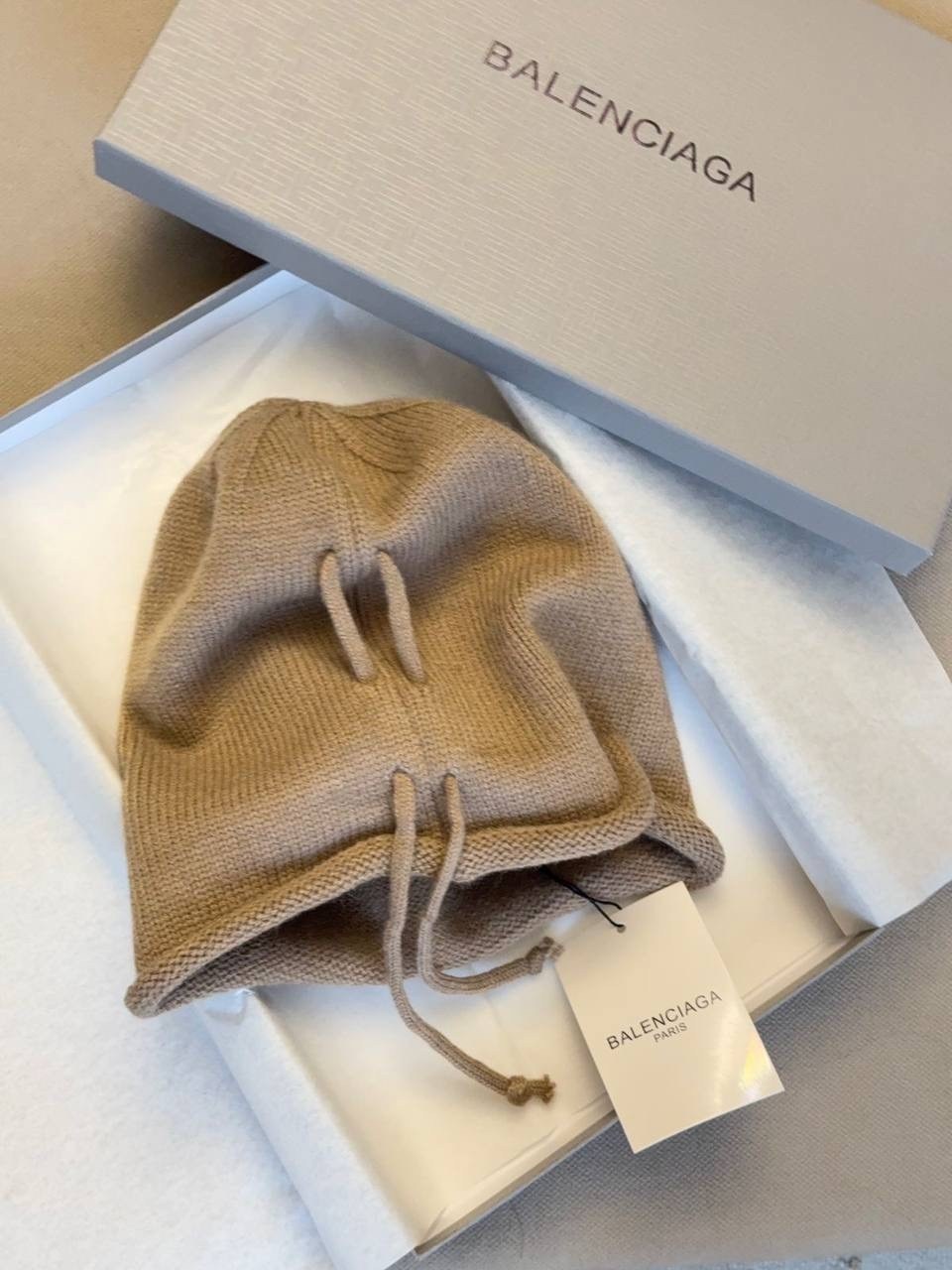 шапка balenciaga,шапка,брендовые шапки,шапка баленсиага женские,шапка модная