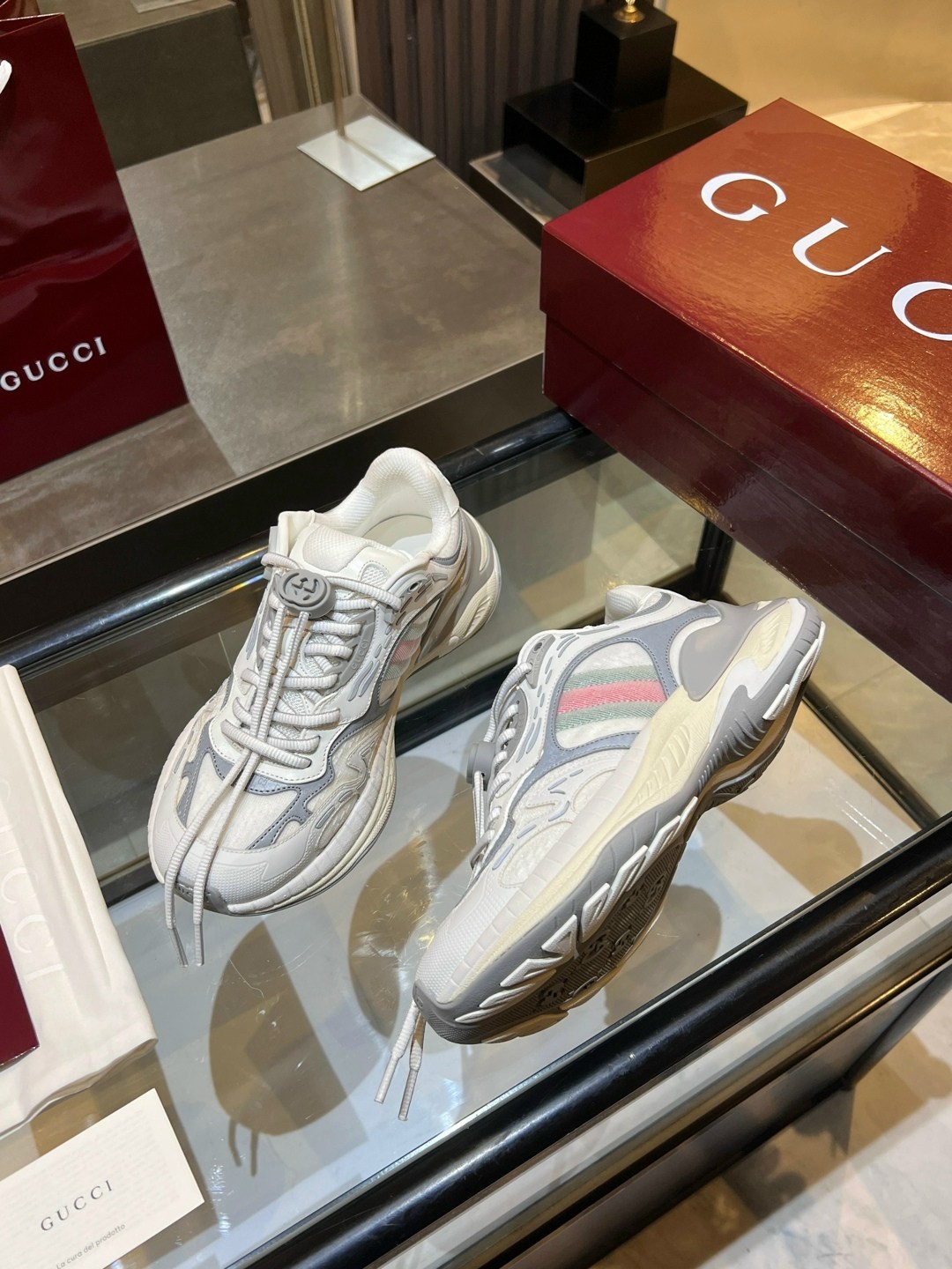 кроссовки gucci,кроссовки женские gucci,кеды гуччи,кроссовки,кроссовкам gucci rhyton