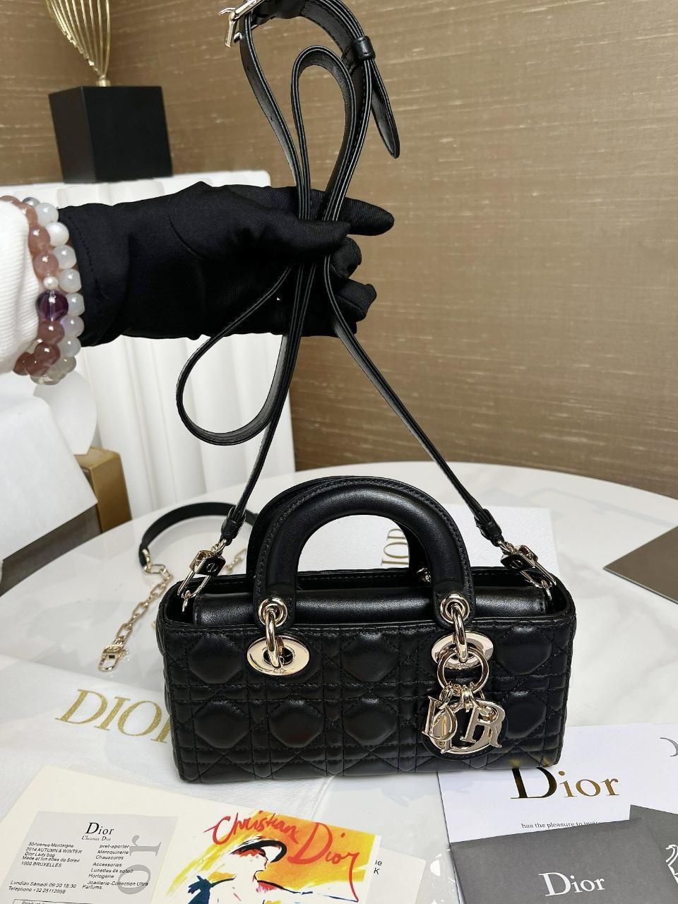 christian dior сумка,dior сумка,сумка женская dior,сумки через плечо christian dior,сумка в стиле dior