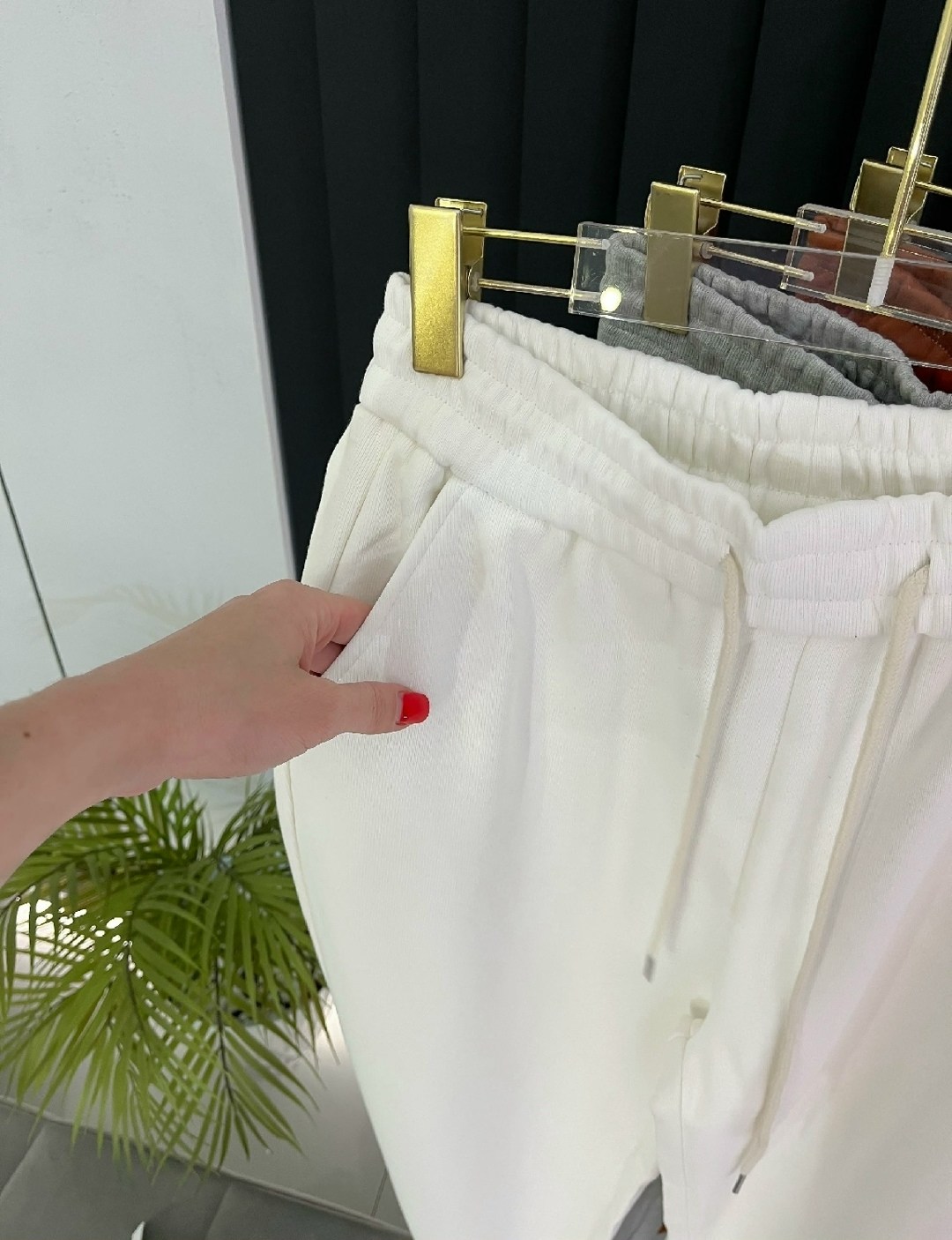 брюки спортивные,брюки джоггеры,штаны модные,штаны женские,спортивные брюки женские