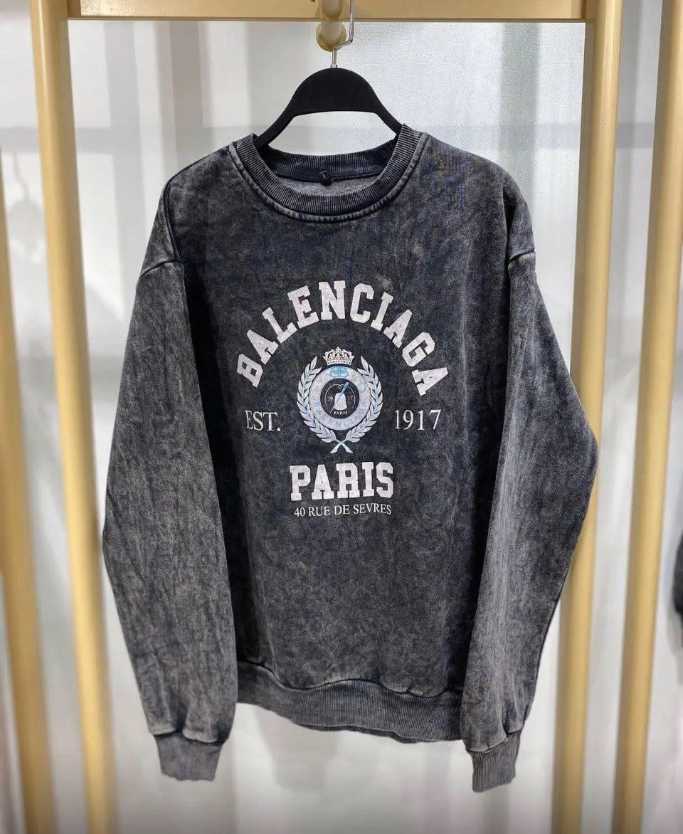 серый свитшот,свитшот и толстовка,стильный свитшот,свитшот оверсайз,свитшот с принтом