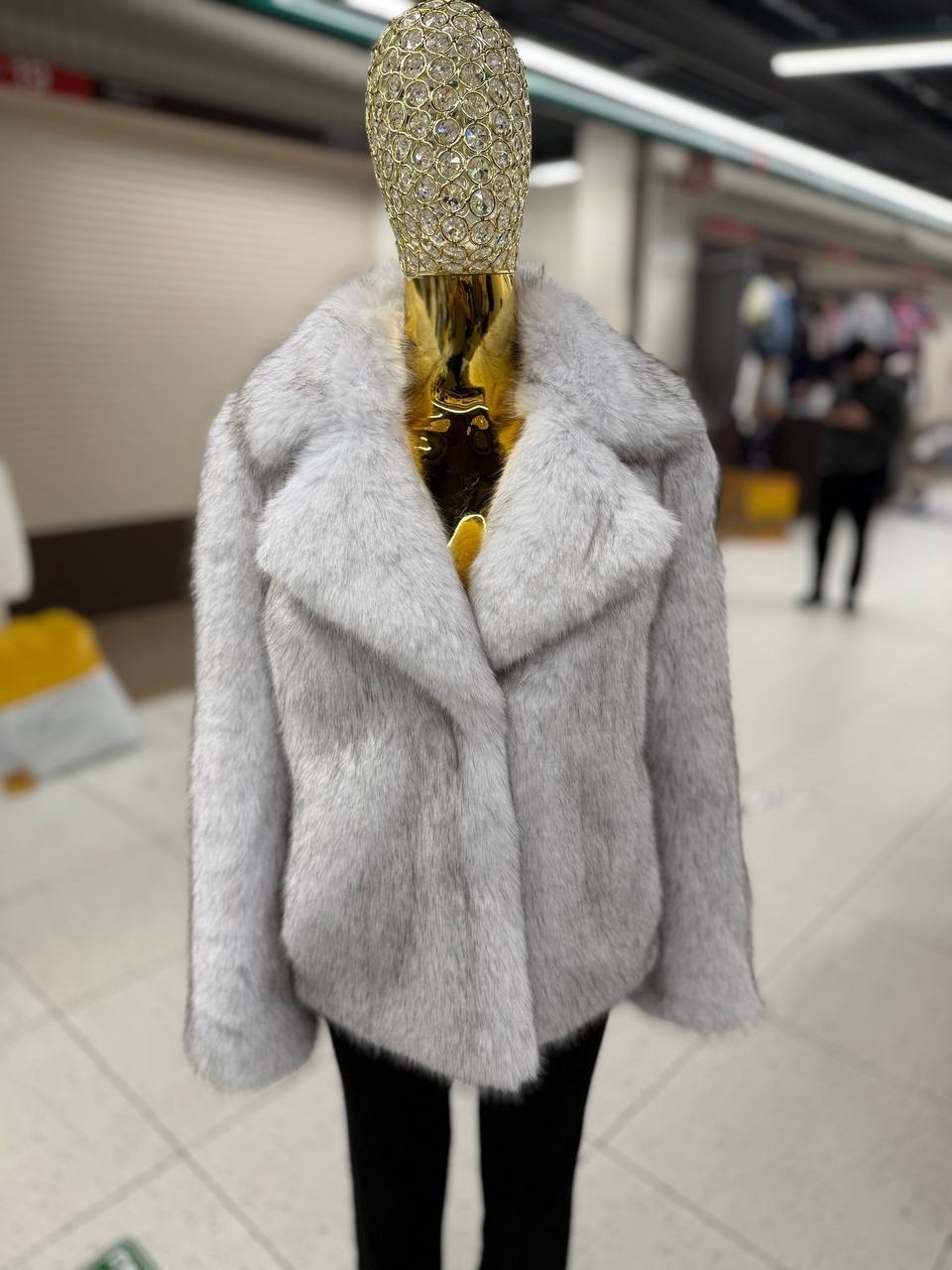 женская шуба,короткие шубы,шуба искусственная,шубы из песца,шуба меховая