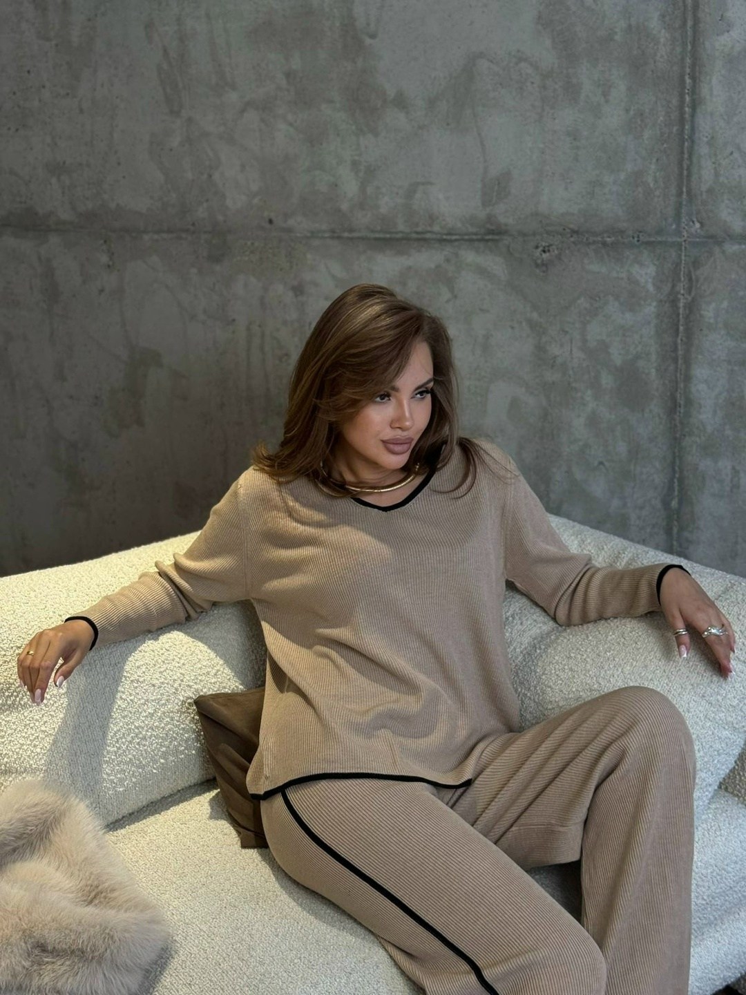 трикотажный костюм,костюм бежевый,костюм с брюками,костюм двойка кашемир,вязаные костюмы