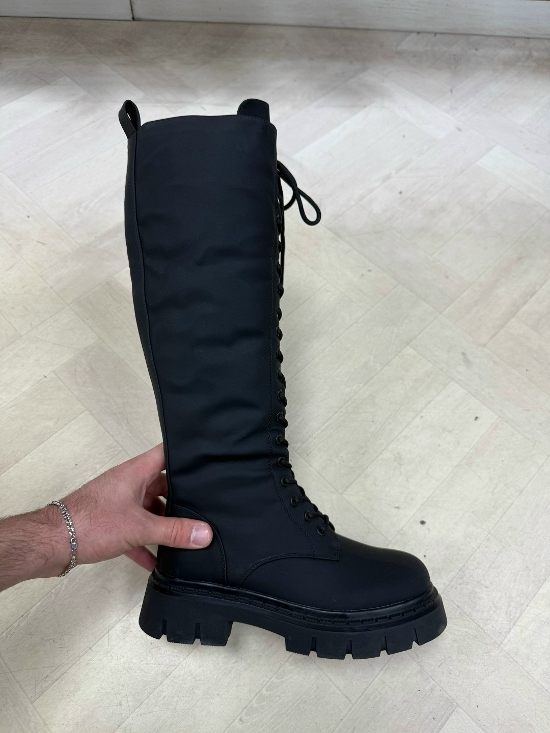 ,высокие сапоги женские,сапоги зимние женские,сапог женский,сапоги со шнуровкой