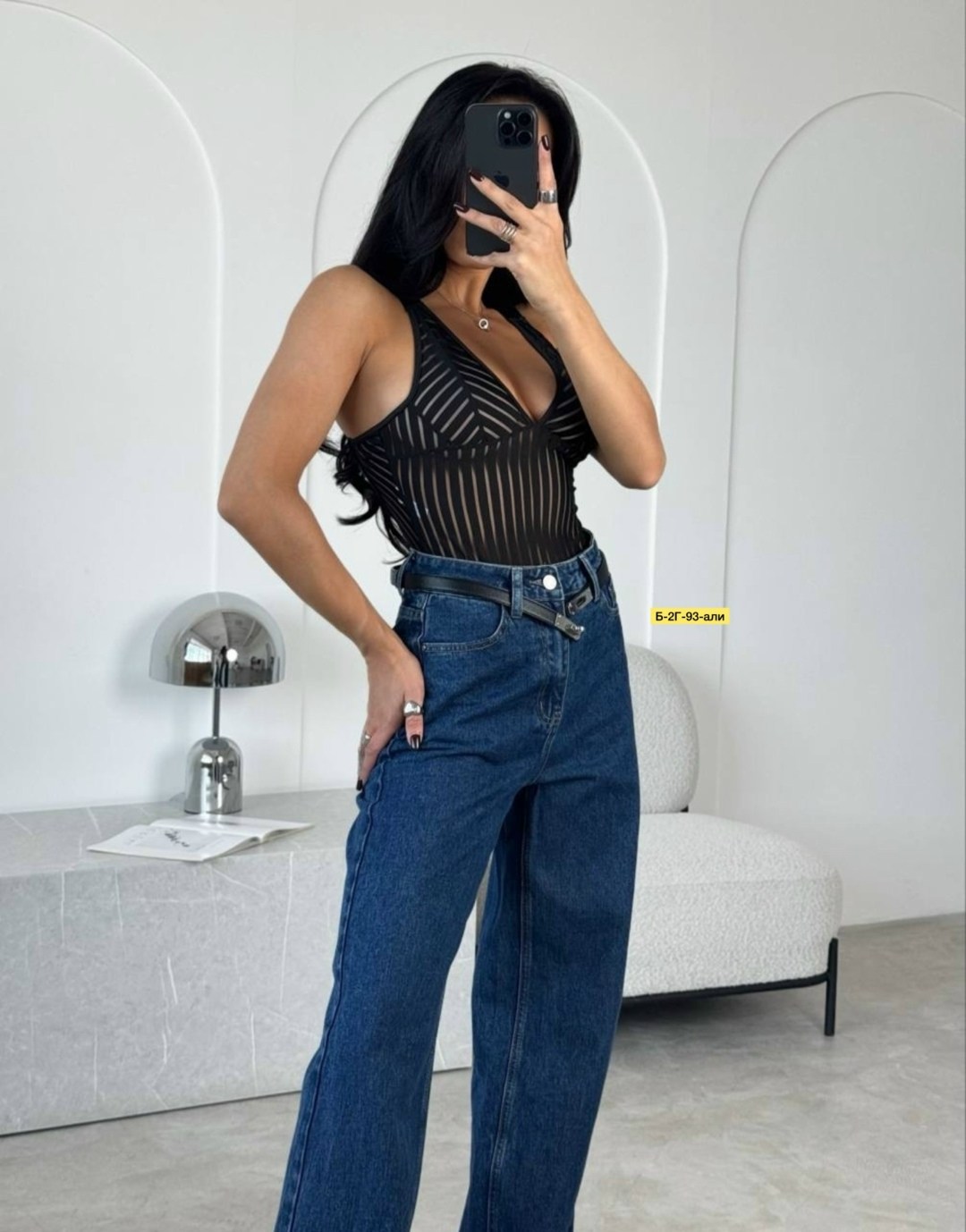 женские боди,одежда модная,черное боди,джинсы в обтяжку
