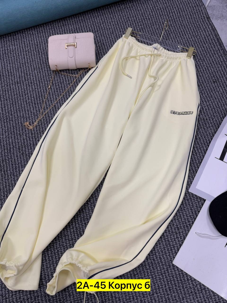 cпортивные штаны женские,спортивные штаны,спортивные штаны оверсайз женские,спортивные брюки штаны женские,серые спортивные штаны женские