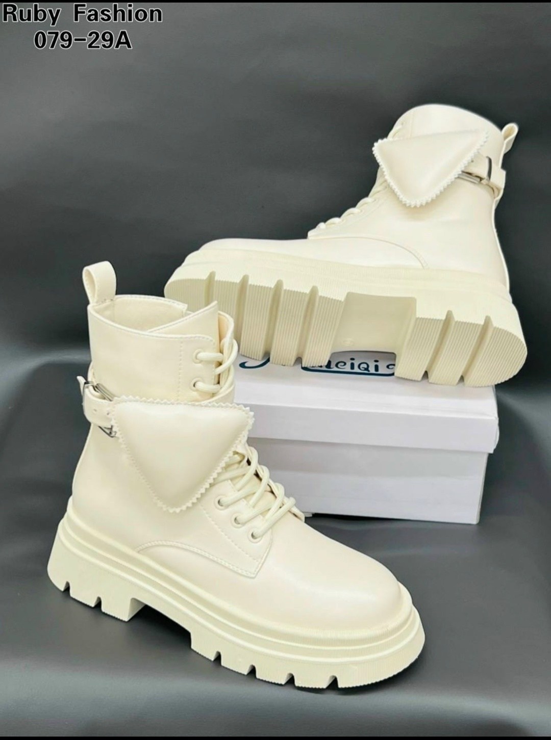 ,ботинки женские,демисезонные ботинки,зимняя женская ,ботинки с бежевой подошвой