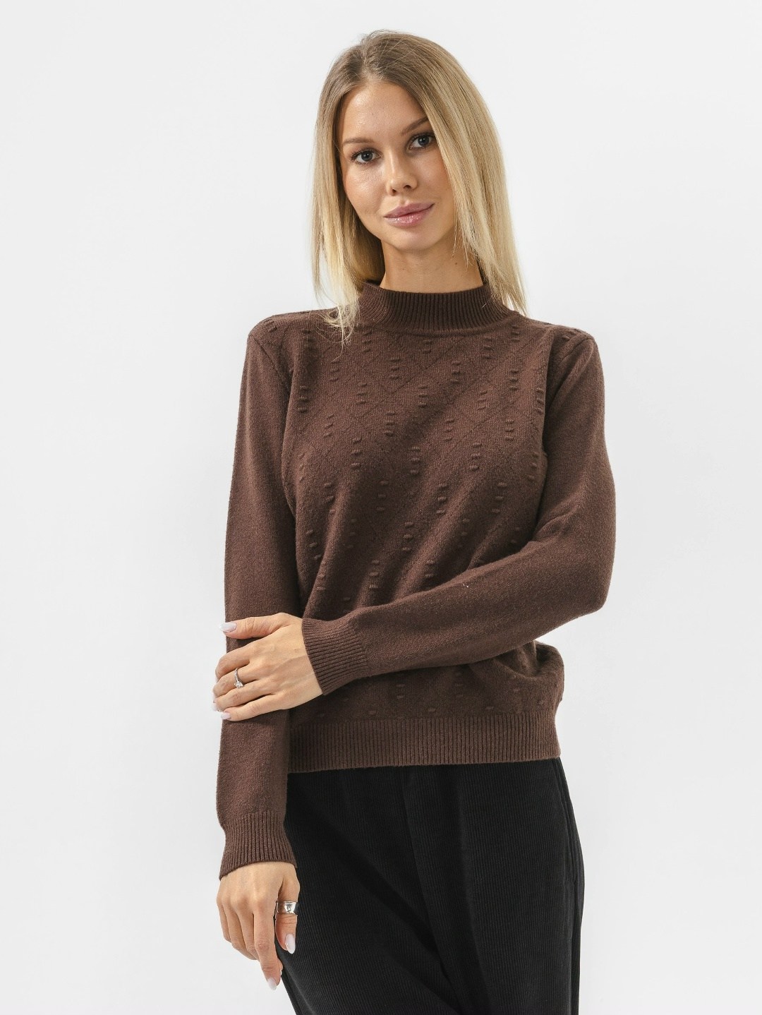 свитер джемпер,джемпер,бежевый джемпер,коричневый свитер,женские джемпера