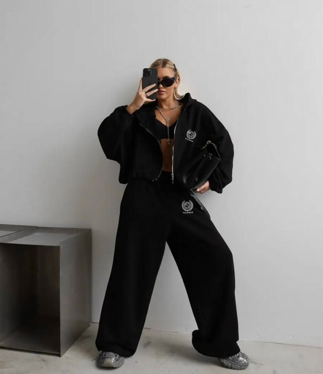 спортивные костюмы женские,оверсайз костюм,стильные костюмы,спортивные костюм,спортивный костюм на флисе женский