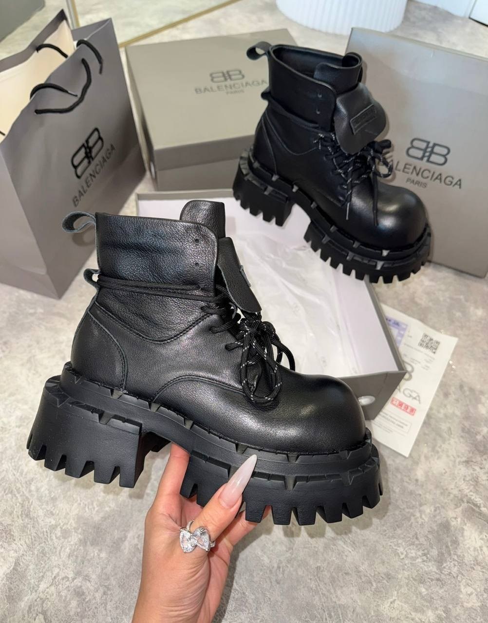 , женская,обуви,ботинки модные,брендовая