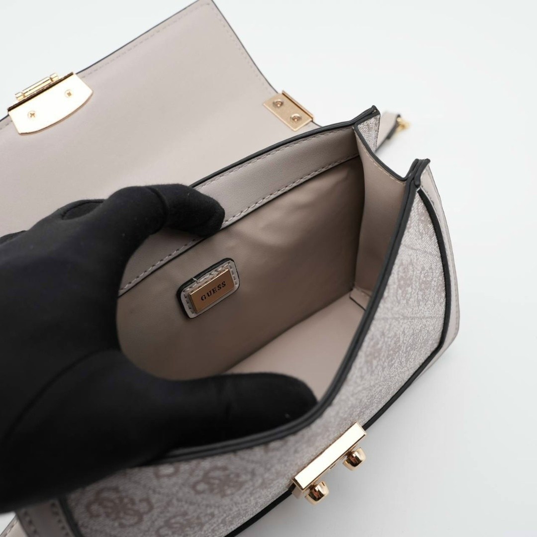 guess сумка,сумка guess женская,сумка через плечо guess,guess сумка на плечо,guess сумка кросс боди