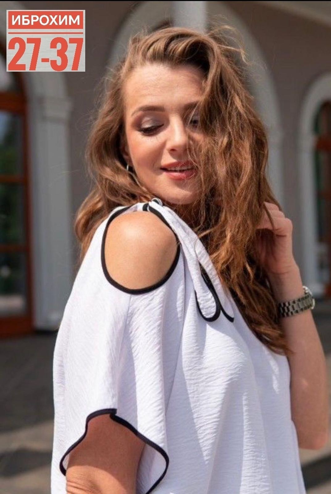 блуза,,белый брючный костюм,блузка прямого силуэта,блузка туника