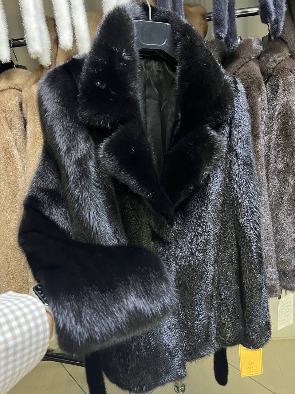 шубы норковые,шуба норковая женская,норковая шуба автоледи,шуба норка,норковая шуба с английским воротником