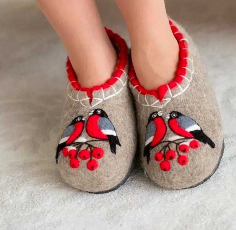 валяные тапочки,тапки-валенки для дома,тапочки из шерсти,тапочки топваленки,войлочные тапочки