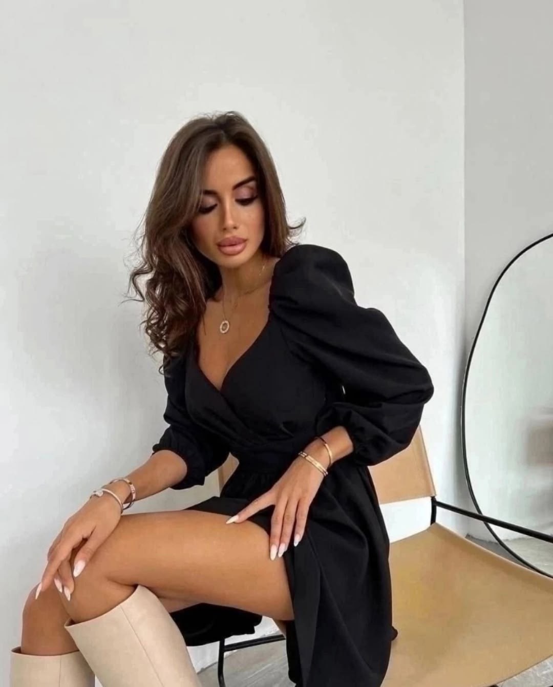 платье с объемными рукавами,современное декольте,платье стиль,элегантное платье,платье