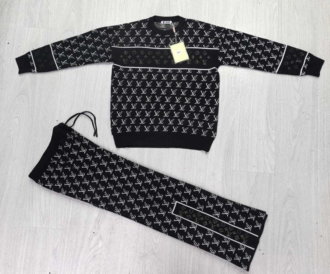 теплый костюм,спортивные костюм,одежда для мальчика,свитер луи виттон женский