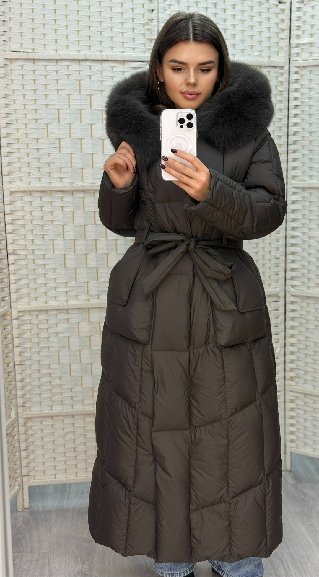 стильные пуховики,пуховик длинный,пуховики с мехом,пуховик женский,пуховик черный