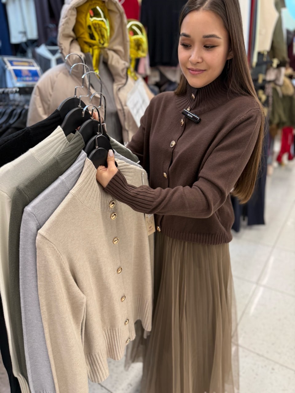 женская кофта,свитер с высоким воротником,свитер с воротником,женские вязаные свитера,стильные кардиганы