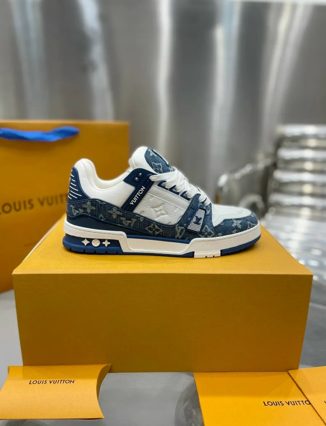 кроссовки louis vuitton trainer,кроссовки louis vuitton,кроссовки louis vuitton мужские,кроссовки женские louis vuitton,луи виттон кроссовки