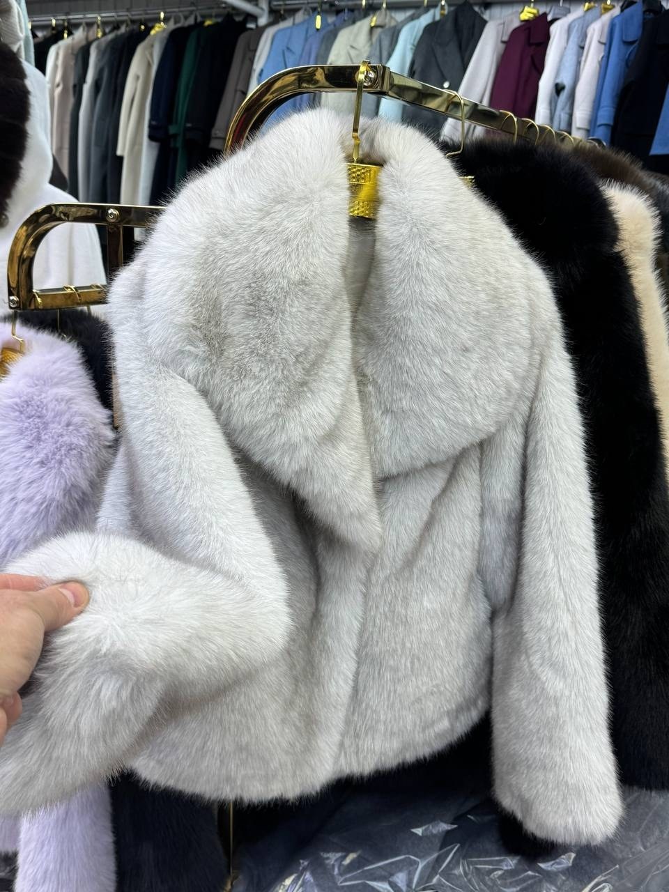 меховая куртка,шуба короткая,шуба из натурального меха,шуба женская,женская шуба из натурального лисьего меха