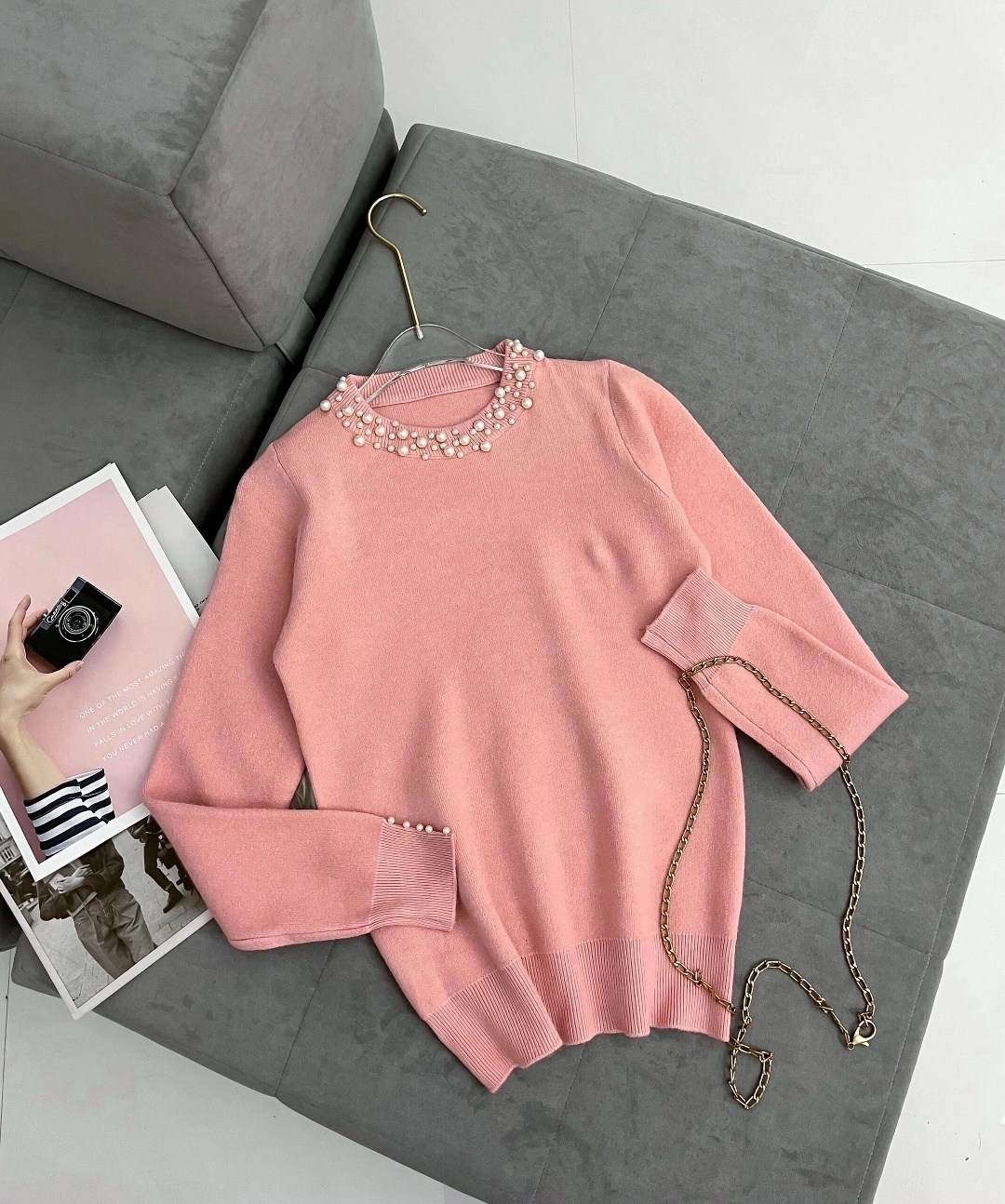 джемпер с бусинами,женская кофта,стильная кофта,свитер с бусинами,кофта со стразами