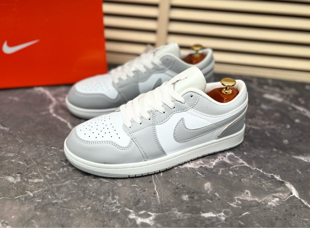 кроссовки nike air jordan 1 low,кроссовки nike air jordan 1 low vintage grey,кроссовки nike air jordan 1 low wolf grey,nike air jordan 1 low paris grey,nike air jordan 1 low