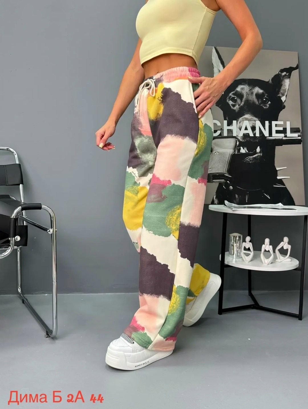 брюки с рисунком,брюки с широкими штанинами,модные брюки,джинсы разноцветные,радужные штаны