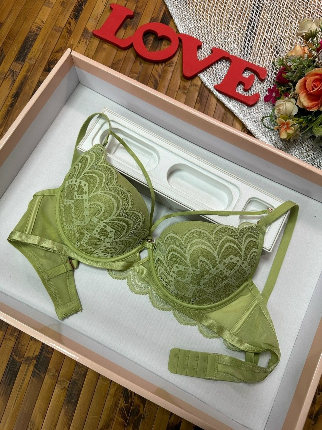 бюстгальтер,женская нижнее белье,бюстгальтер женское нижнее белье,нижнее белье бюстгальтер,женские бюстгальтеры