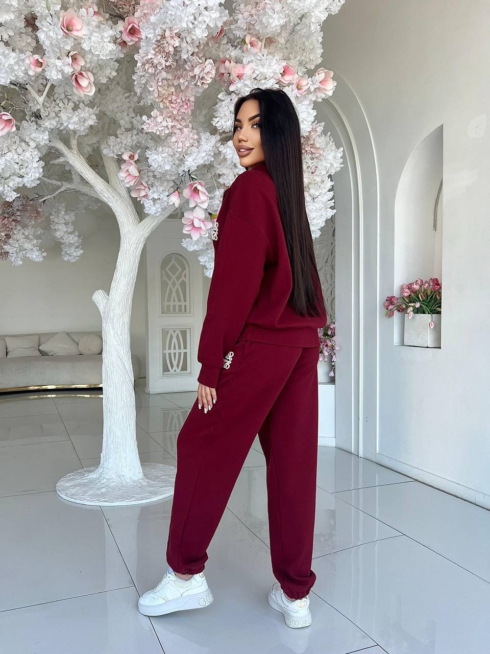 спортивные костюм,костюмы спортивные женские,трикотажные костюмы,стильные костюмы,костюмы комплекты