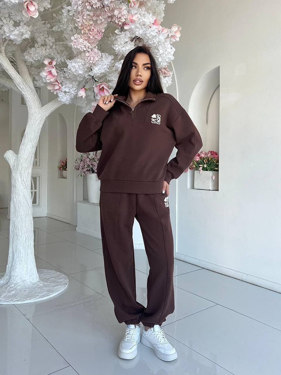 спортивные костюм,костюмы спортивные женские,трикотажные костюмы,стильные костюмы,костюмы комплекты