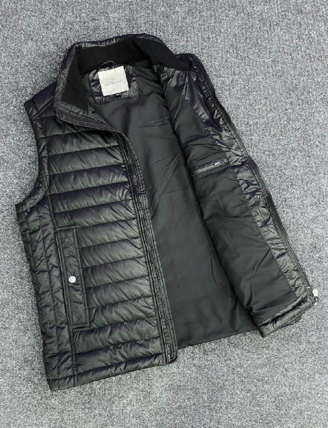 жилетка хуго босс,жилетка армани мужская,жилетка moncler мужская,жилетка безрукавка мужская,жилетка