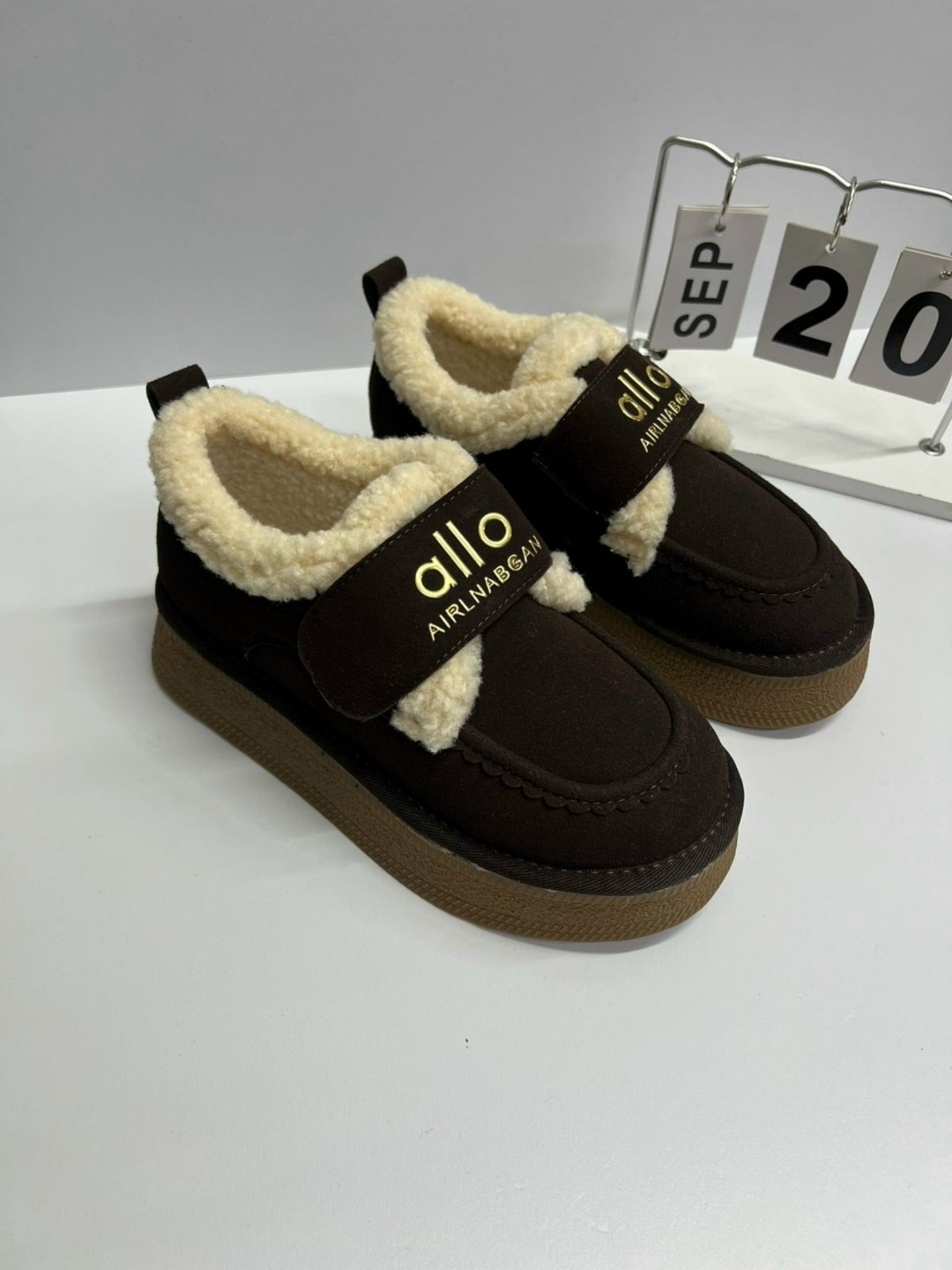 ,женские угги, женская,зимняя  женская,зимняя