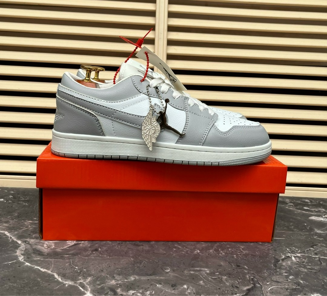 кроссовки nike air jordan 1 low,кроссовки nike air jordan 1 low vintage grey,кроссовки nike air jordan 1 low wolf grey,nike air jordan 1 low paris grey,nike air jordan 1 low