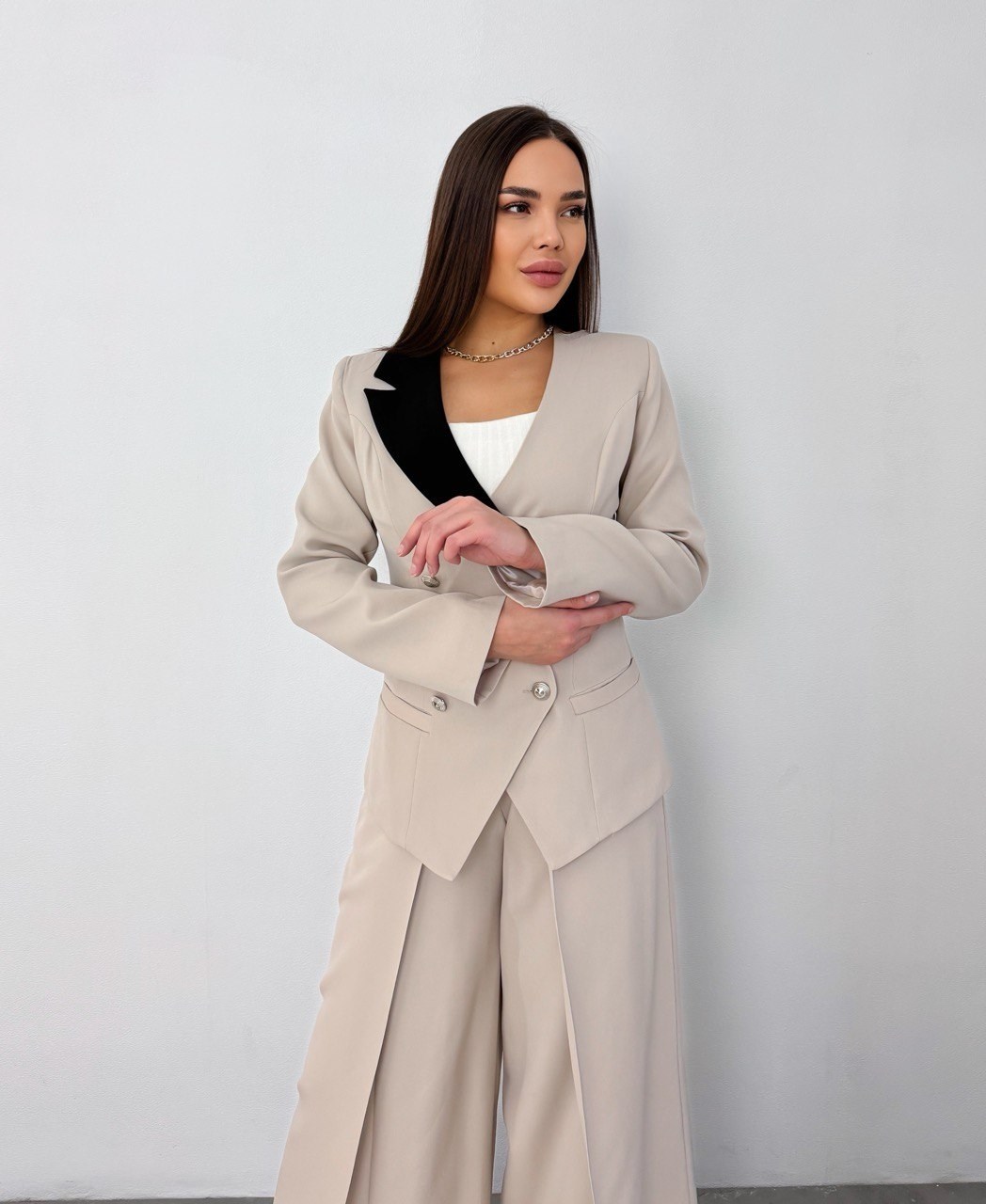 костюмы женские брючные,женские костюмы,костюмы двойки,костюм брючный белый,костюмы комплекты