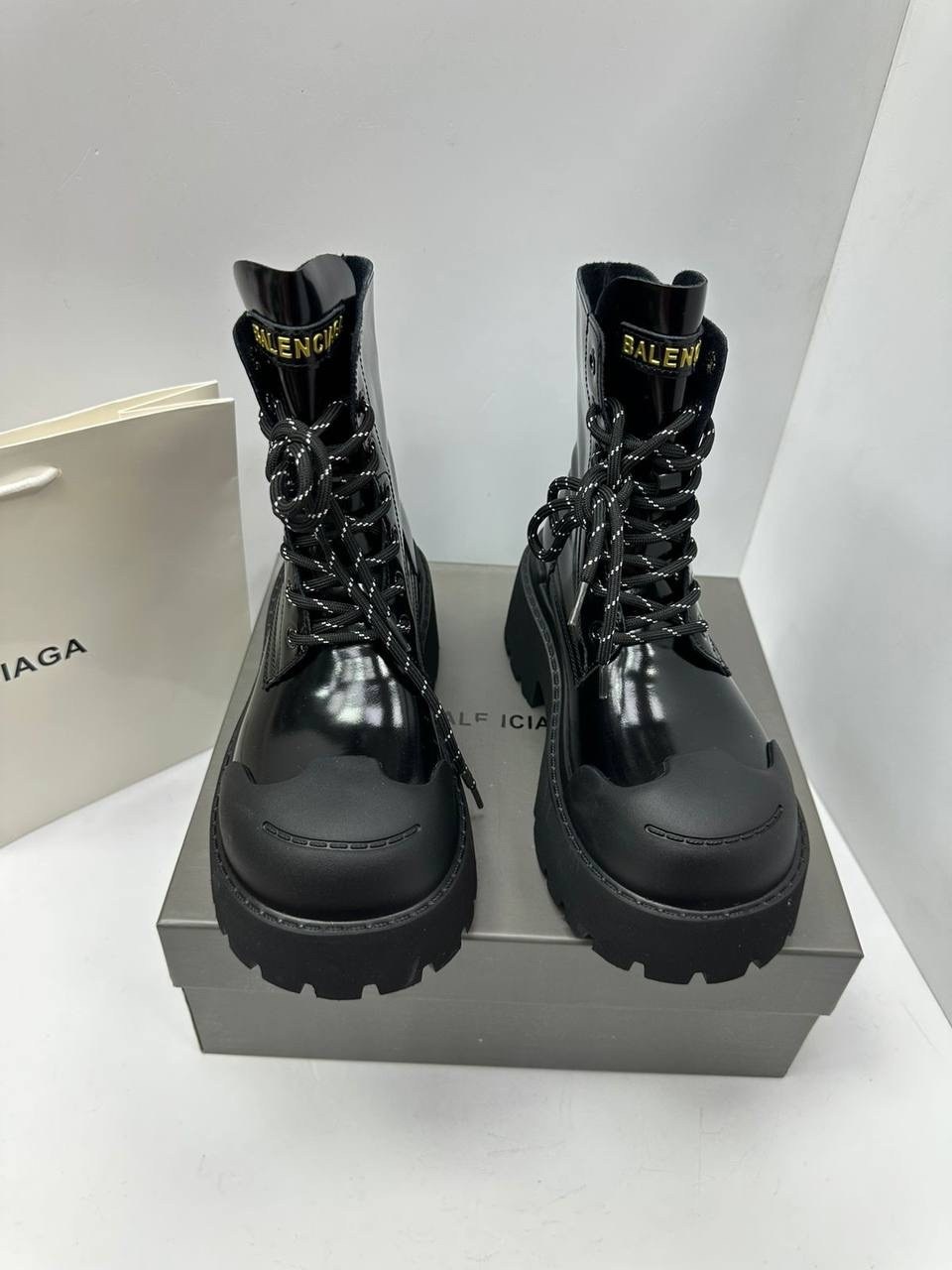 ,женские ботинки,ботинки кристиан диор женские,ботинки,ботинки balenciaga