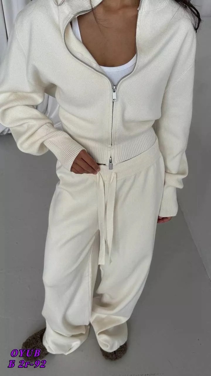 костюм двойка кашемир,трикотажный костюм двойка,костюм повседневный,стильные женские костюмы,женский костюм на флисе