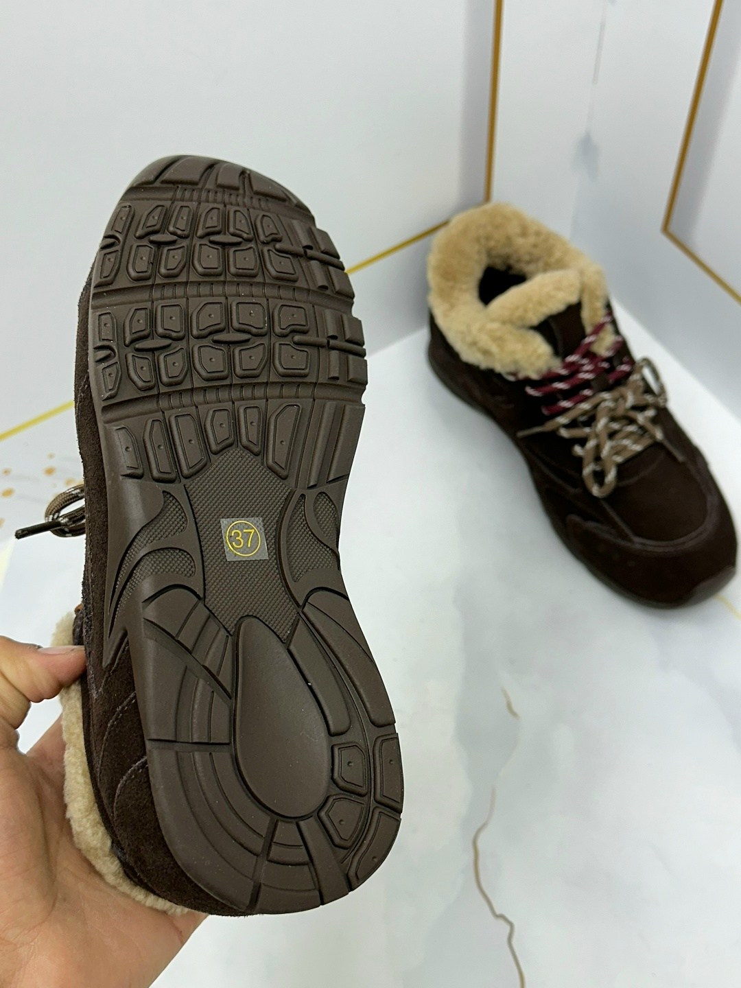 ,зимние кроссовки,замшевые кроссовки,зимняя ,женские зимние кроссовки