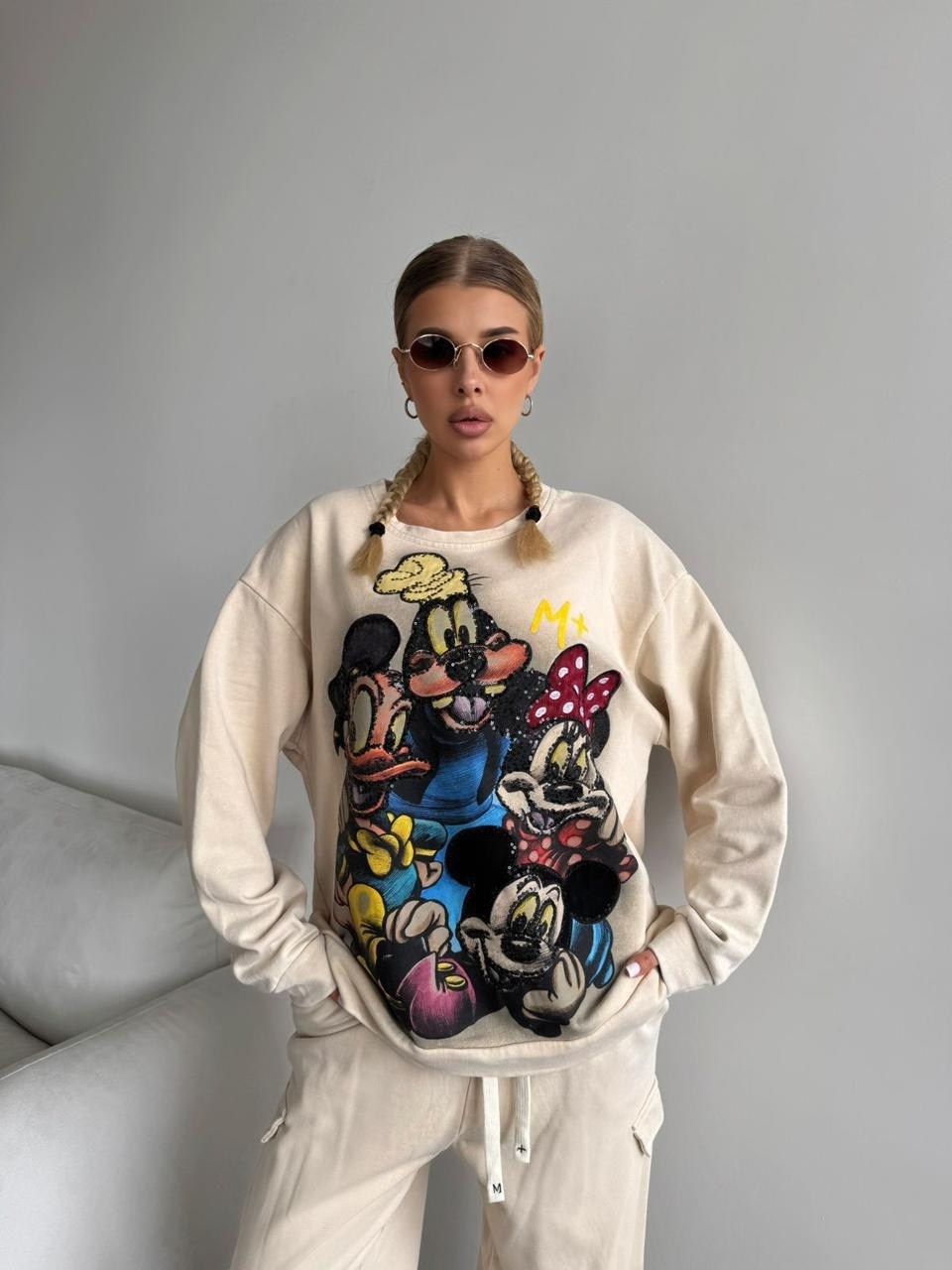 свитшот дисней,костюм с принтом,стильные костюмы,свитшот женская