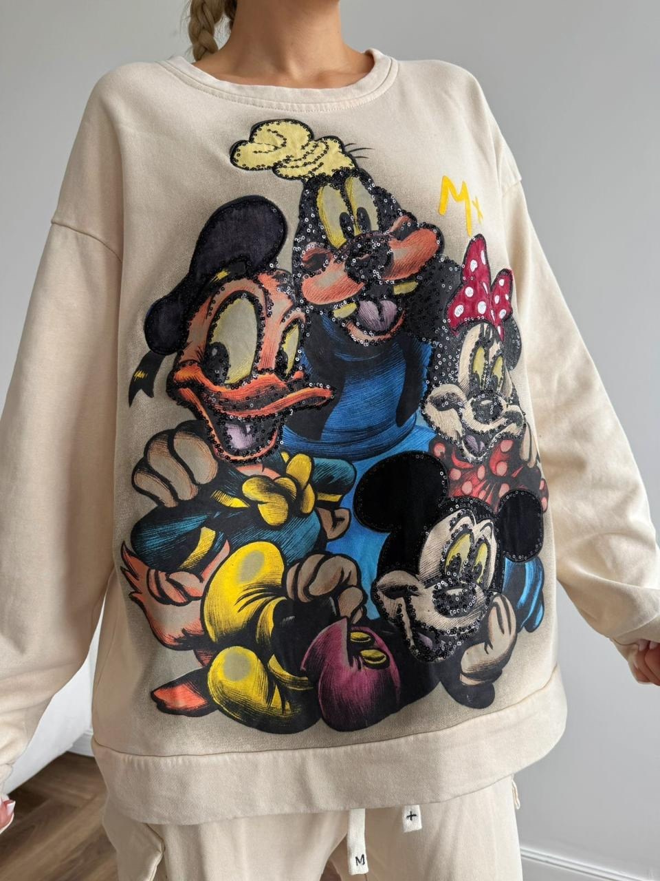 свитшот дисней,костюм с принтом,стильные костюмы,свитшот женская