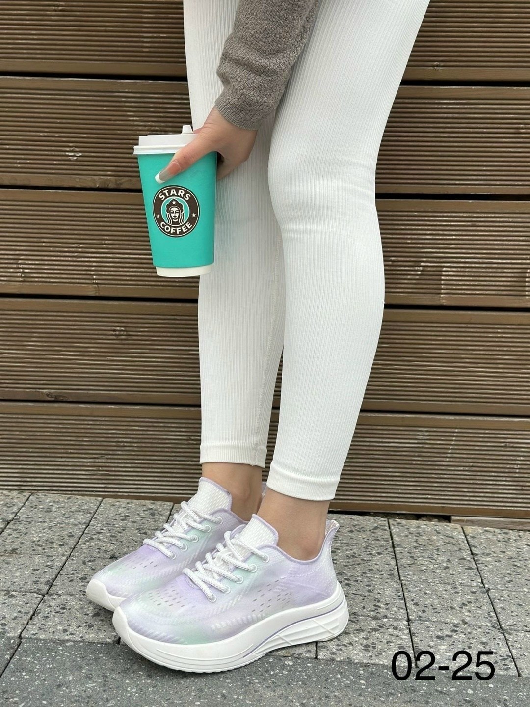 кроссовки женскиe,кроссовки,кроссовки для женщин,кроссовки модные,спортивная